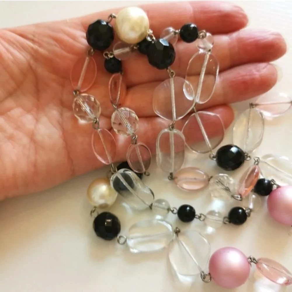 Vintage Czech Art Glass necklace Pink black